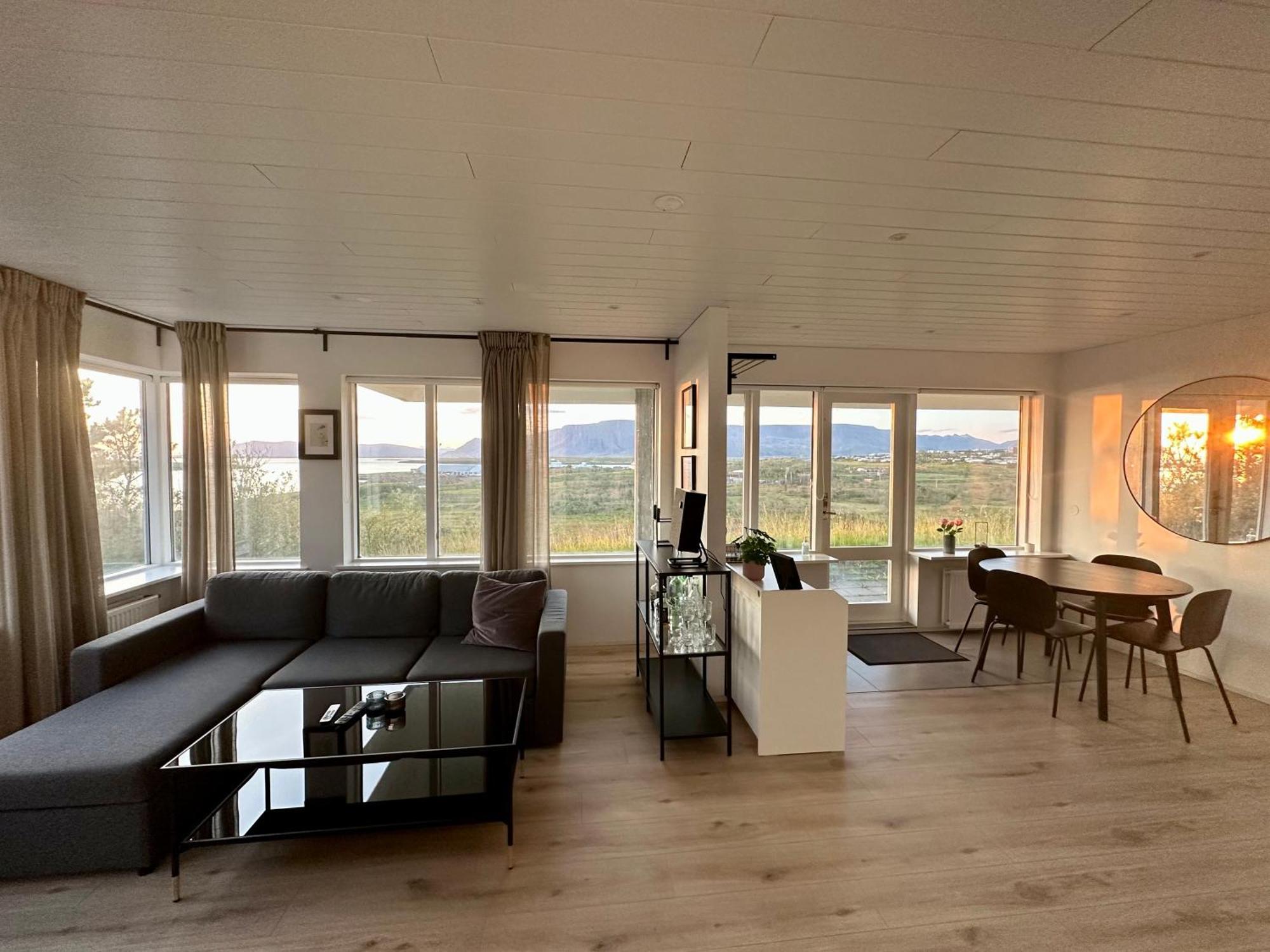 Charming 1-Bedroom Condo With Stunning View Reykjavík Kültér fotó